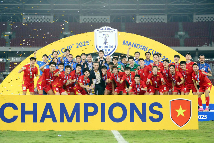 Vượt qua U23 Indonesia, U23 Việt Nam có lần thứ 3 liên tiếp vô địch giải U23 ĐNÁ. 1.jpg