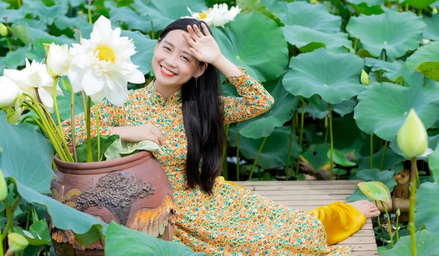 6 item không thể thiếu giúp bạn hóa nàng thơ bên hồ sen - Hình 11 6 item khong the thieu giup ban hoa nang tho ben ho sen-Hinh-11