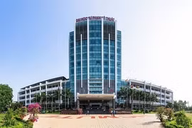 Đấu thầu tại ĐH SPKT TP.HCM: Hé lộ mối quan hệ "đối thủ - đối tác" lạ kỳ