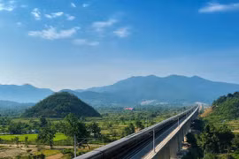 Tỷ lệ giải ngân vốn đầu tư công dự án đường sắt tốc độ cao qua Khánh Hòa còn thấp, các ngành chức năng đang quyết liệt triển khai đợt cao điểm 90 ngày.