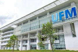 Công ty Quốc tế Đông Á sửa chữa các trường lớp phường Bình Tân năm 2025