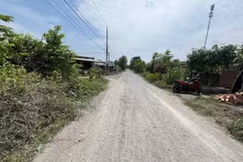 Đầu tư 6 tỷ xây tuyến đường liên ấp Hòa Bình 1 - Hòa Bình 2 xã Hiệp Hòa