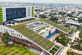 Gói thầu thiết bị BV Đa khoa Hóc Môn: Nhà thầu liên tục yêu cầu làm rõ HSMT