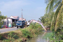 Dấu hỏi lớn từ những gói thầu nạo vét kênh chỉ có một hồ sơ dự thầu
