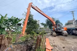 TP HCM: Công ty Đại Đức Phát thực hiện tu sửa, chống ngập úng cặp đường số 57