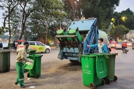 Tây Ninh: Phòng Kinh tế xã Mộc Hóa chi hơn 1,1 tỷ mua sắm thùng rác