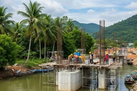 Gói thầu tại BQLDA Cờ Đỏ: LD Xây dựng 96 - Xây dựng 726 trúng gói thầu Cầu Kênh 200