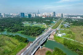 Vẽ lại bản đồ giao thông khu Đông: Tuyến đường dài 660m xuyên qua đô thị quốc tế “tỷ đô” chuẩn bị thông xe, giảm ùn tắc cho nút giao lớn nhất TP HCM