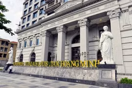 Loạt báo cáo công bố trễ, Tổng Bách hóa (TBH) bị phạt gần 100 triệu đồng