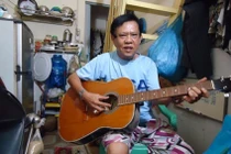 Nhạc sĩ Vinh Sử nguy kịch, phải thở máy