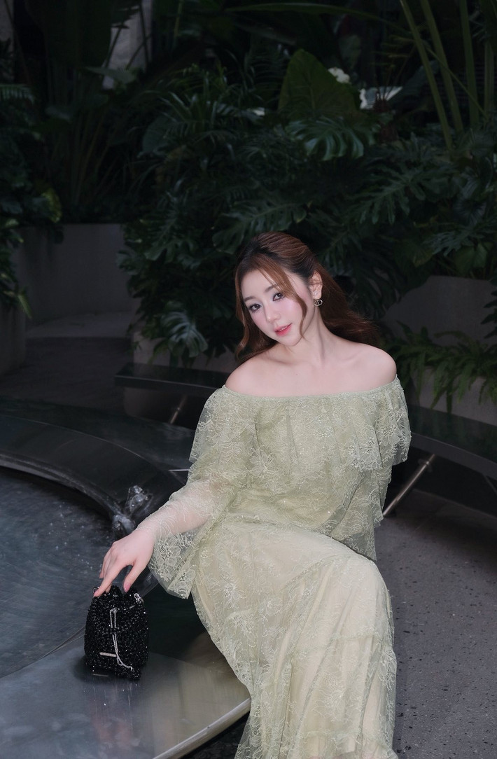 Cô được yêu mến nhờ lối diễn xuất tự nhiên, giàu cảm xúc cùng sự chăm chỉ, nỗ lực trong từng dự án nghệ thuật.