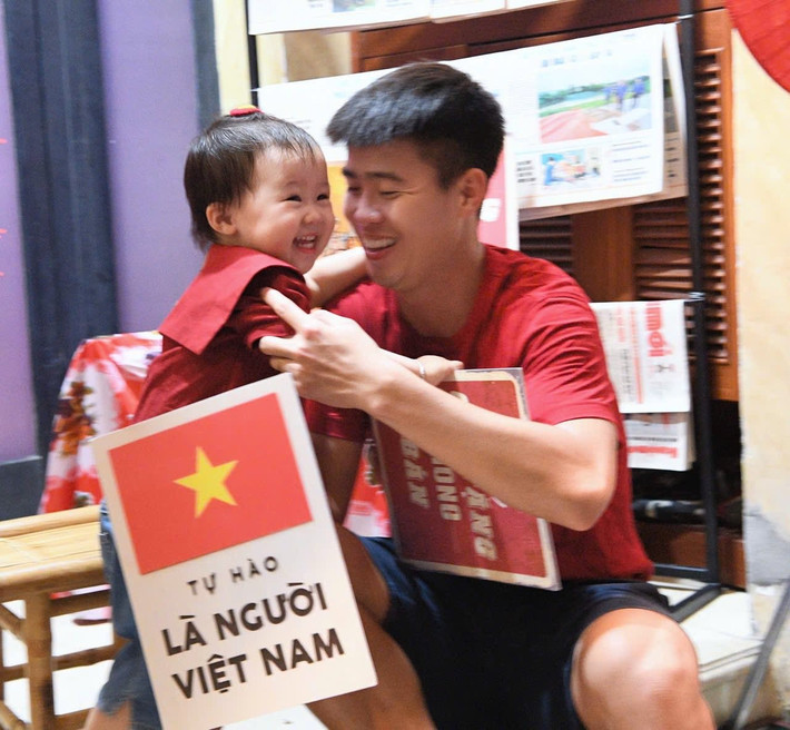 Dân mạng rần rần khen ngôi nhà được trang trí đẹp mắt, lại còn tâm huyết và tuyệt đối cởi mở, hào phóng với khách ghé thăm. (Ảnh: FB Đỗ Duy Mạnh)