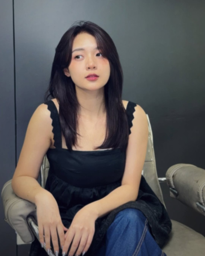 Điều làm nên sức hút của MC Vũ Phương Thảo không nằm ở những món đồ hàng hiệu hay layout lộng lẫy mà chính là sự tự tin và thần thái gần gũi, chân thật.