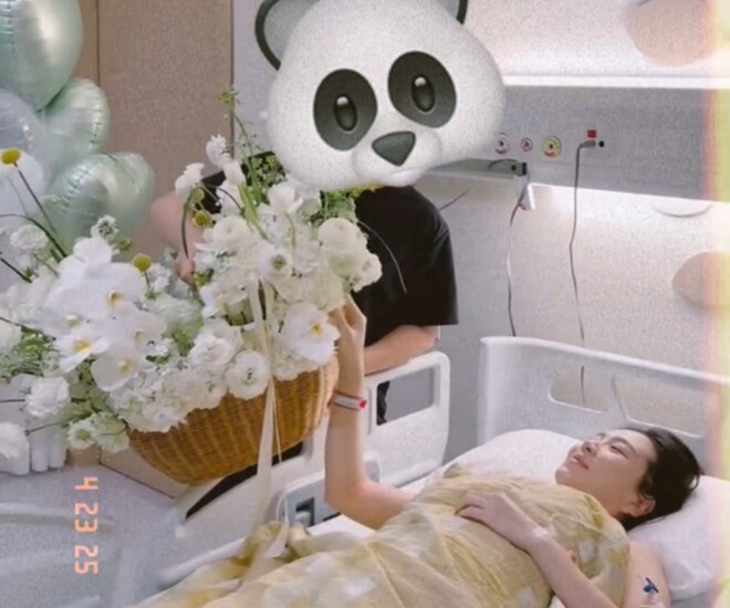 Từ khi có em bé, nữ MC chủ động giảm khối lượng công việc khi nghỉ việc ở VTV, giữ lối sống lành mạnh, ăn uống khoa học và dành toàn tâm cho việc dưỡng thai. Những hình ảnh trong thai kỳ của Mai Ngọc luôn toát lên sự chỉn chu, rạng rỡ và viên mãn.