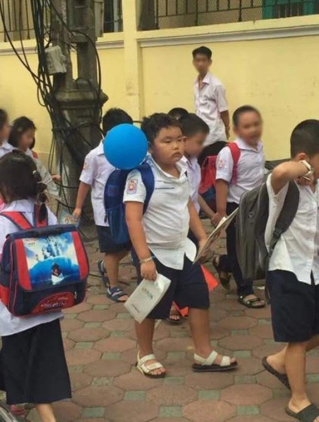 Với gương mặt "diễn như không diễn", loạt biểu cảm "chuẩn không cần chỉnh", mỗi lần Bi béo xuất hiện là cộng đồng mạng lại được phen cười nghiêng ngả.
