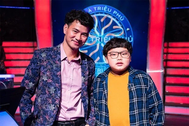 Từng tham gia chương trình "Ai là triệu phú" cùng bố, Bi béo cũng từng viral với đoạn đối đáp bố con hài hước trong phần trợ giúp Xuân Bắc.
