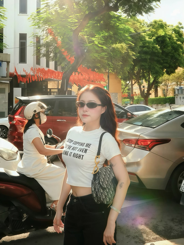 Loạt ảnh này một lần nữa khẳng định sức hút của Chao không chỉ đến từ danh xưng "rich kid" mà còn từ chính sự chăm chỉ, nỗ lực hoàn thiện bản thân mỗi ngày. (Ảnh: IGNV)