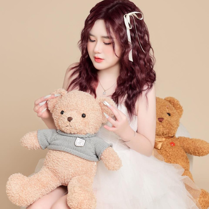 Những video này không chỉ giúp người xem nâng cao kỹ năng chơi game, mà còn giúp họ hiểu rõ hơn về cách thức hoạt động của game, cũng như cách mà các tuyển thủ nam nổi tiếng sử dụng để giành chiến thắng trong các trận đấu. (Ảnh: Facebook MaiLK)