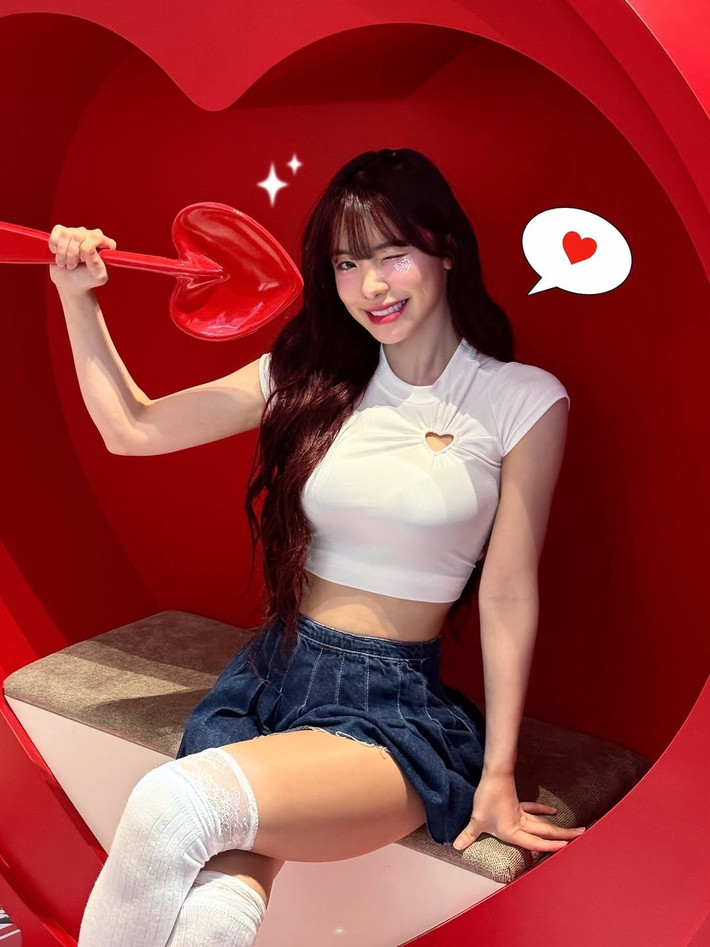 Lee Da Hye được người hâm mộ ví von như "búp bê sống" nhờ vẻ đẹp không tì vết, đôi mắt to tròn và vóc dáng cân đối. (Ảnh: Instagram @le_dahye)