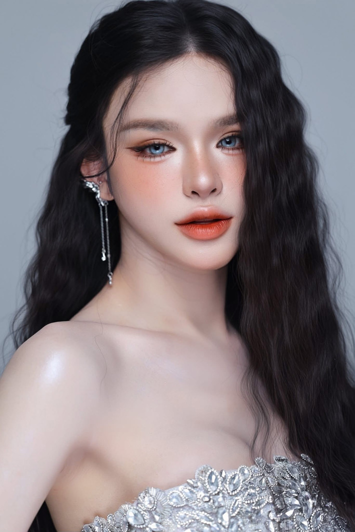 Trước đây, Trần Mẫn Nhi từng là hiện tượng mạng đình đám trên mạng xã hội Việt Nam với cái tên Trần Đức Bo.