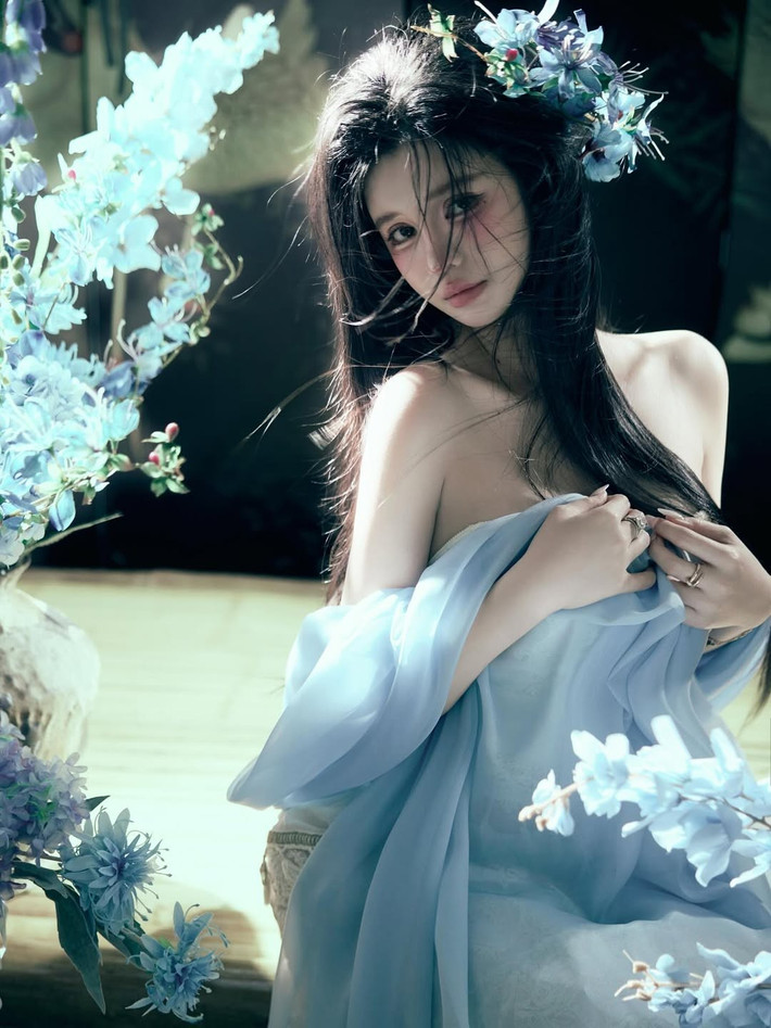 Nguyễn Phương Trinh, hay còn được biết đến với biệt danh Meo hoặc Meo Meo - một trong những hot girl nổi tiếng Sài thành, vừa khiến cộng đồng mạng xôn xao với bộ ảnh mới đầy mê hoặc. (Ảnh: IGNV)