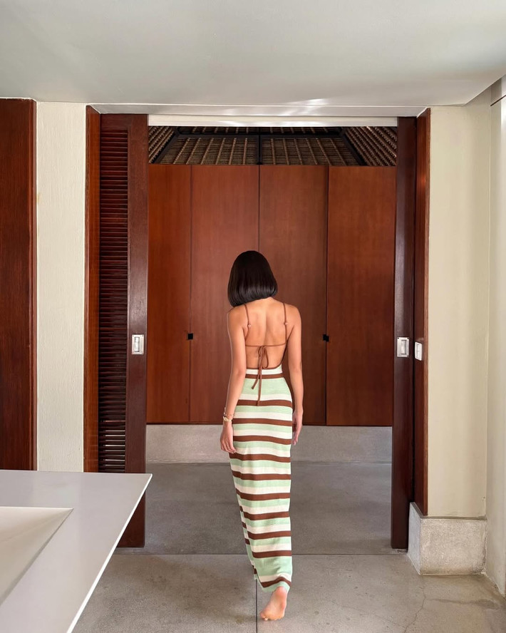 Dù đã trải qua sinh nở, thế nhưng vóc dáng của Huyền 2k4 vẫn được nhiều người nhận xét là "cực phẩm". Nàng hot girl cũng luôn biết cách lựa chọn trang phục phù hợp để tôn lên vóc dáng, tỏa sáng trong mọi hoàn cảnh.