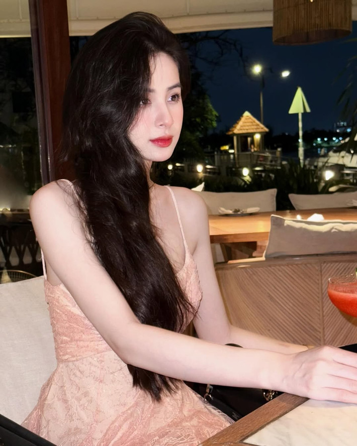 Nhờ lợi thế chiều cao 1m70 cùng tỷ lệ cơ thể hoàn hảo, người mẫu Gen Z khiến dân tình khó có thể rời mắt.