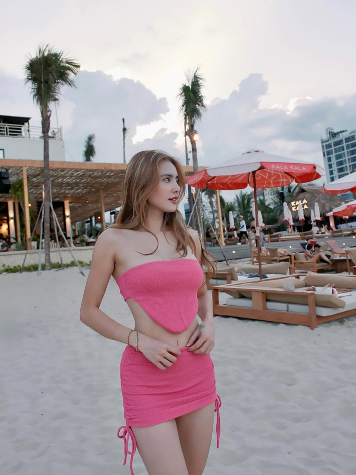 Vượt qua những thăng trầm của cuộc sống, Lê Khánh Chi ngày càng trở nên xinh đẹp, quyến rũ và đầy sức sống. (Ảnh: FB Lê Khánh Chi)