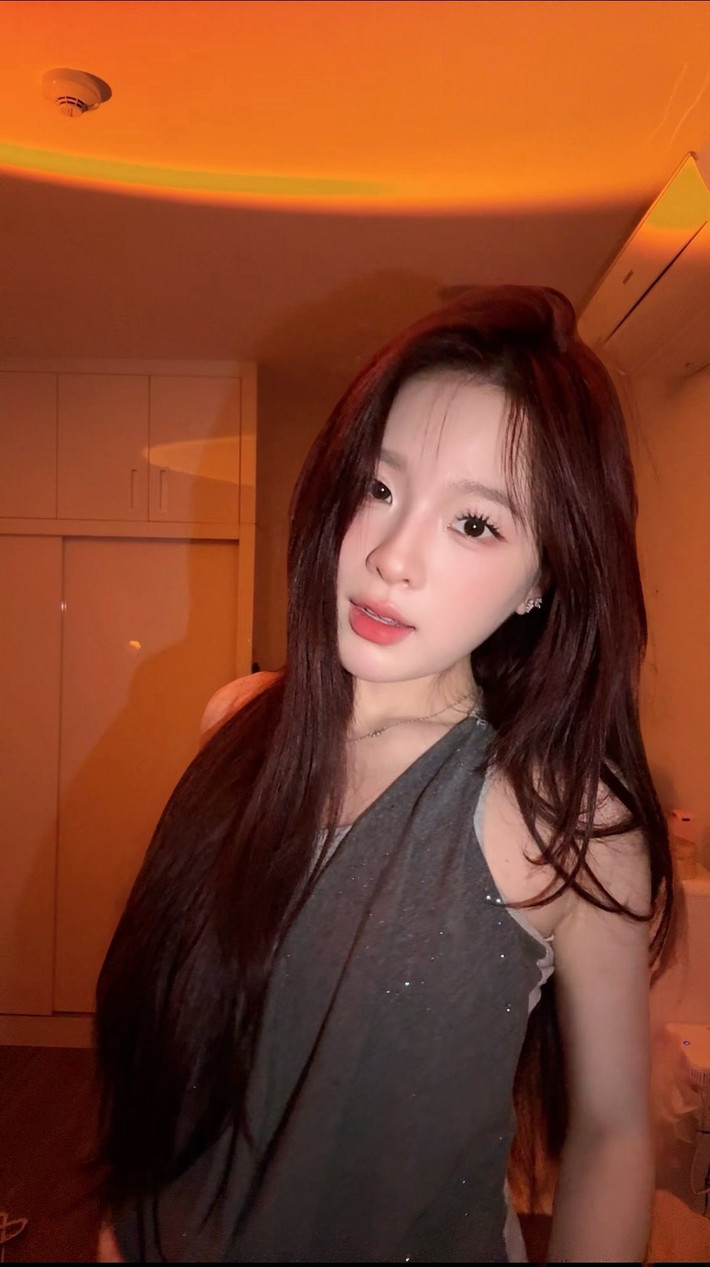 Bỏ lại sau lưng những thị phi, Ngọc Kem giờ đây xuất hiện với một vẻ ngoài rạng rỡ, cuốn hút và đầy tự tin. (Ảnh: Facebook Trần Nguyễn Hồng Ngọc)