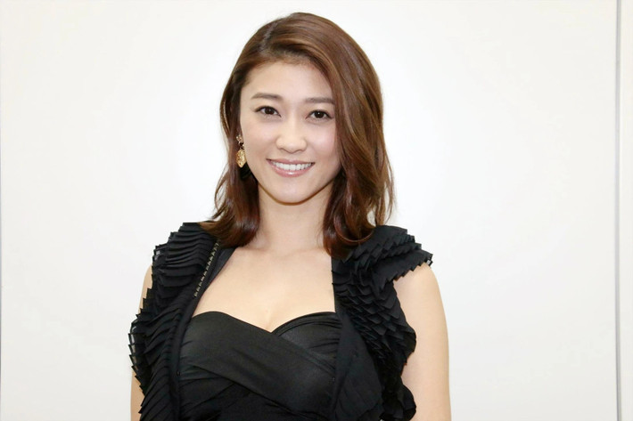 Mới đây, tờ Nikkan Sports đã đưa tin nữ diễn viên Hara Mikie bất ngờ xác nhận đã kết hôn. Hara Mikie tiết lộ bạn đời của cô là "một nhân viên làm việc cho công ty bình thường". Thông tin này khiến nhiều người hâm mộ của cô nàng vô cùng bất ngờ.