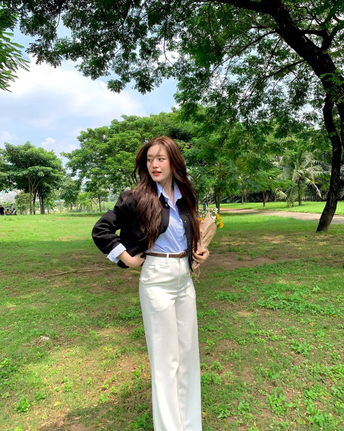 Bên cạnh đó, cô còn là nhà sáng tạo nội dung trên nền tảng TikTok với những video đời thường hài hước, vui vẻ.
