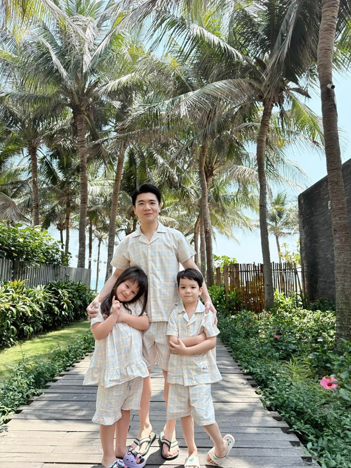 Đỗ Quang Vinh đã làm bố đơn thân từ năm 2019 khi đón cặp song sinh Gấu và Thỏ từ Mỹ về Việt Nam.
