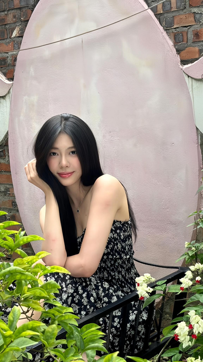 Cô nàng hiện sở hữu trang cá nhân với hơn 75.000 lượt theo dõi trên mạng xã hội.