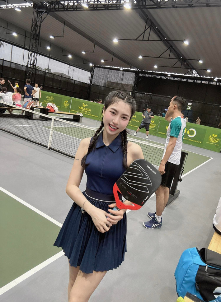 Để giữ được vóc dáng chuẩn chỉnh, cô nàng chăm chỉ tập gym, có chế độ ăn uống khoa học. Nguyễn Nụ cũng thường xuyên tham gia bộ môn thể thao đang hot thời gian gần đây là pickleball.
