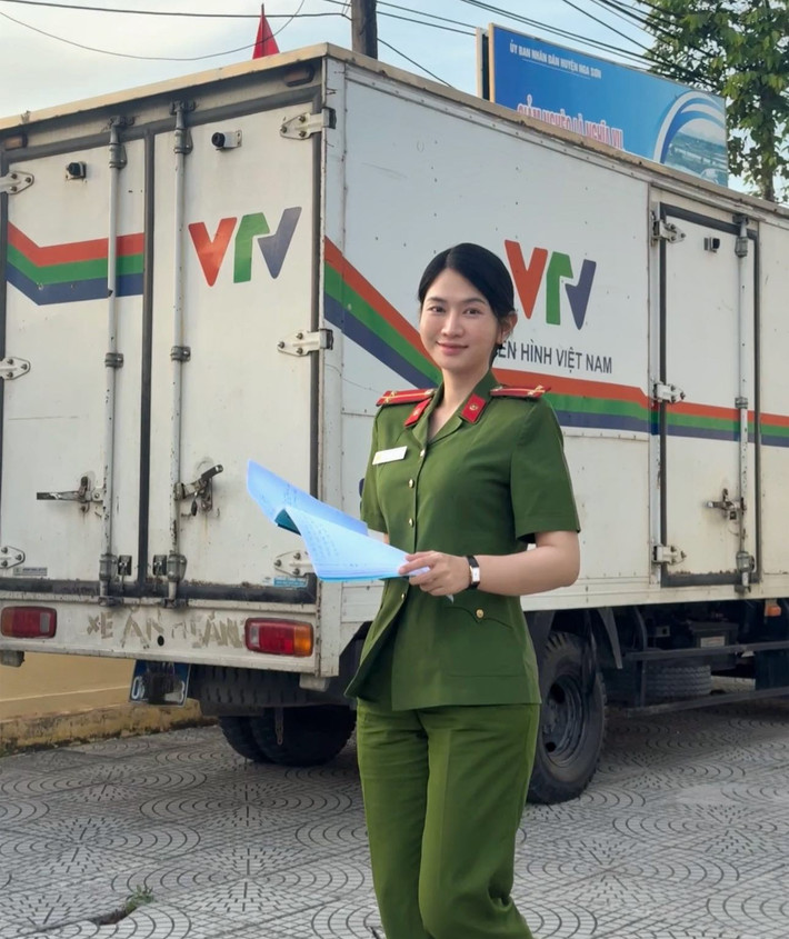 Dù chưa được đánh giá cao về mặt diễn xuất, Lê Bống khẳng định sẽ tiếp tục theo đuổi sự nghiệp diễn viên một cách chuyên nghiệp bởi diễn xuất là đam mê thực sự của cô.