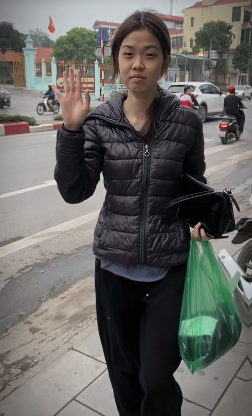 Vũ Thị Quỳnh Anh bắt đầu được biết đến rộng rãi trên TikTok khoảng 2 năm gần đây. Cô nhanh chóng thu hút sự chú ý nhờ phong cách làm nội dung hài hước, gần gũi và duyên dáng. (Ảnh: FBNV)