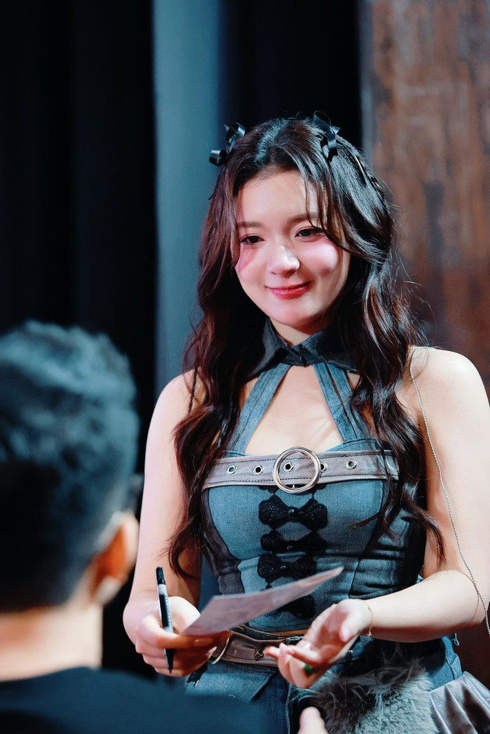 Trước khi trở thành "nữ thần" của làng game, Phương Thảo cũng là một MC quen thuộc của Đài truyền hình Việt Nam (VTV). (Ảnh: IGNV)