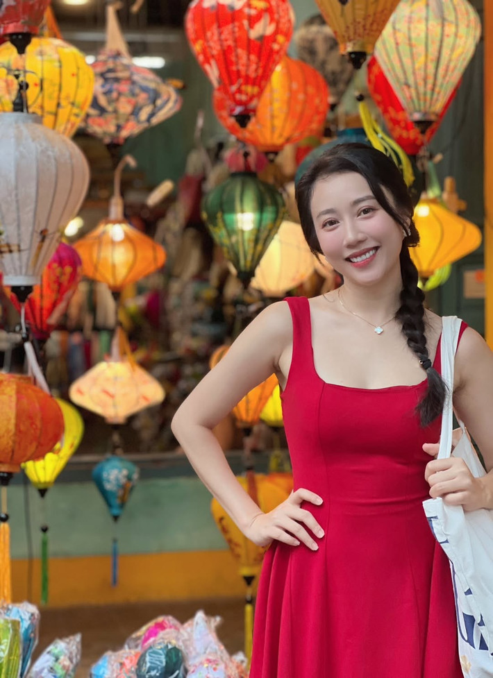 Cô cũng khiến nhiều người ngưỡng mộ khi bản thân sở hữu căn nhà ở trung tâm TP HCM.