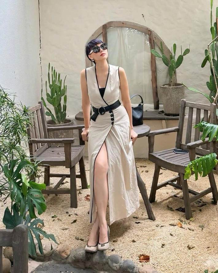 Mẹ của Doãn Hải My - bà Mai Đoàn - từ lâu đã nổi tiếng trong cộng đồng mạng với biệt danh "mẹ vợ hot nhất làng bóng đá Việt".