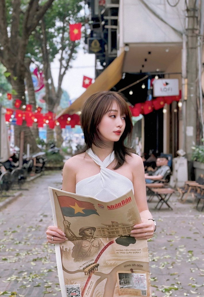 Cô được nhiều người biết đến từ hình ảnh cô nàng tham gia giải chạy tại Hà Nội đã được đăng tải trên một group thường xuyên chia sẻ gái xinh châu Á.(Ảnh: FBNV)