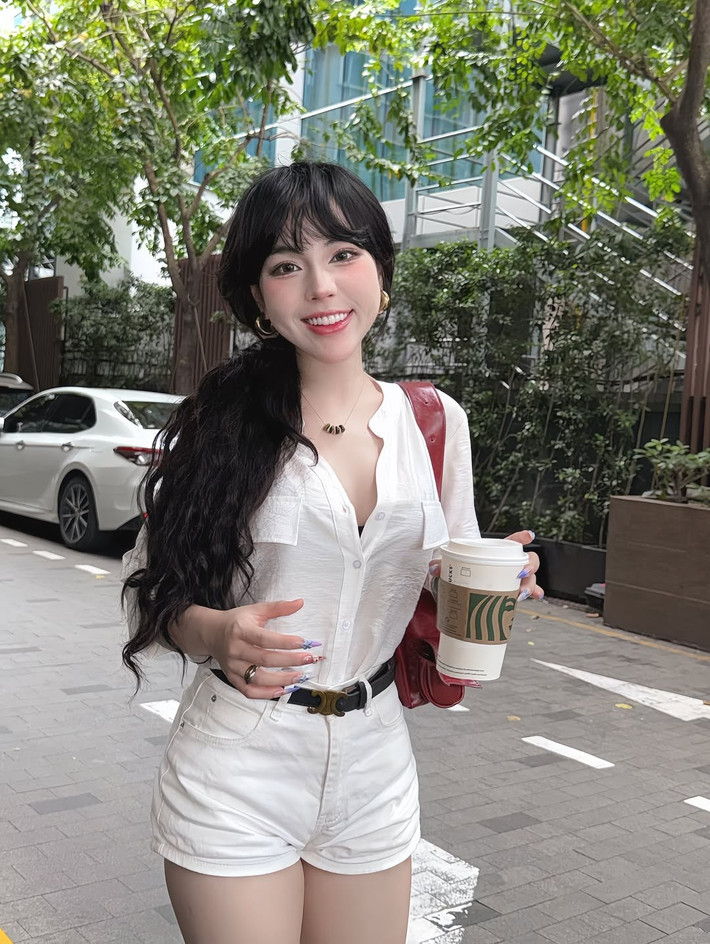 Loạt ảnh này của Bảo Khuyên Susan một lần nữa chứng minh rằng phong cách Y2K vẫn luôn có sức sống mạnh mẽ và khả năng truyền cảm hứng. (Ảnh: IGNV)