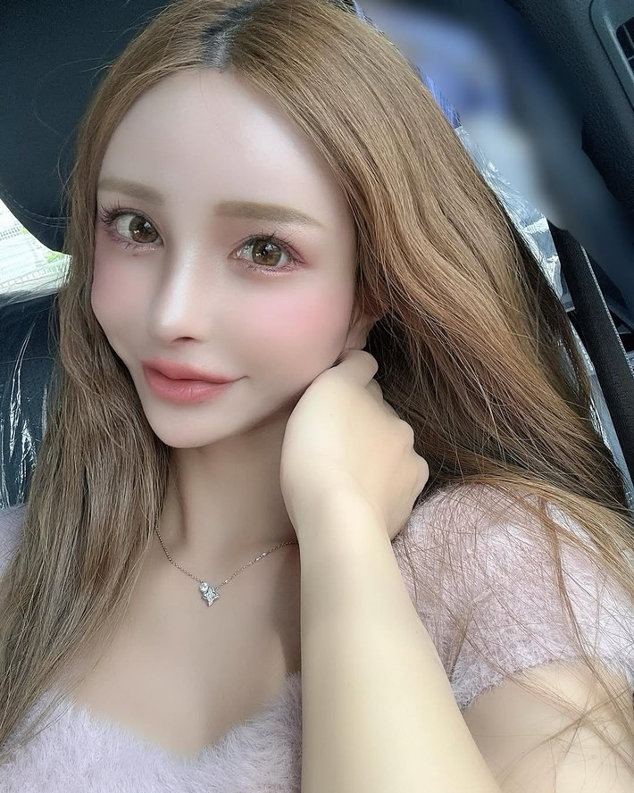 Nhờ gu thời trang hiện đại và phong cách sống cá tính, cô đã thu hút hơn 92.000 người theo dõi trên Instagram. (Ảnh: IGNV)