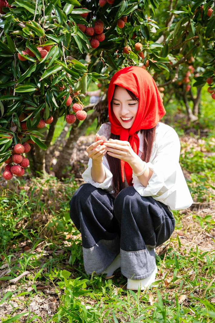 Sau những màn "đấu tố" căng thẳng, ngày 29/3, Ngọc Kem đã quyết định chấm dứt drama, đăng bài xin lỗi vì để chuyện cá nhân gây phiền khán giả và hứa sẽ mang đến những giá trị tích cực hơn. Lời tuyên bố khép lại ồn ào này được đông đảo cộng đồng mạng ủng hộ.