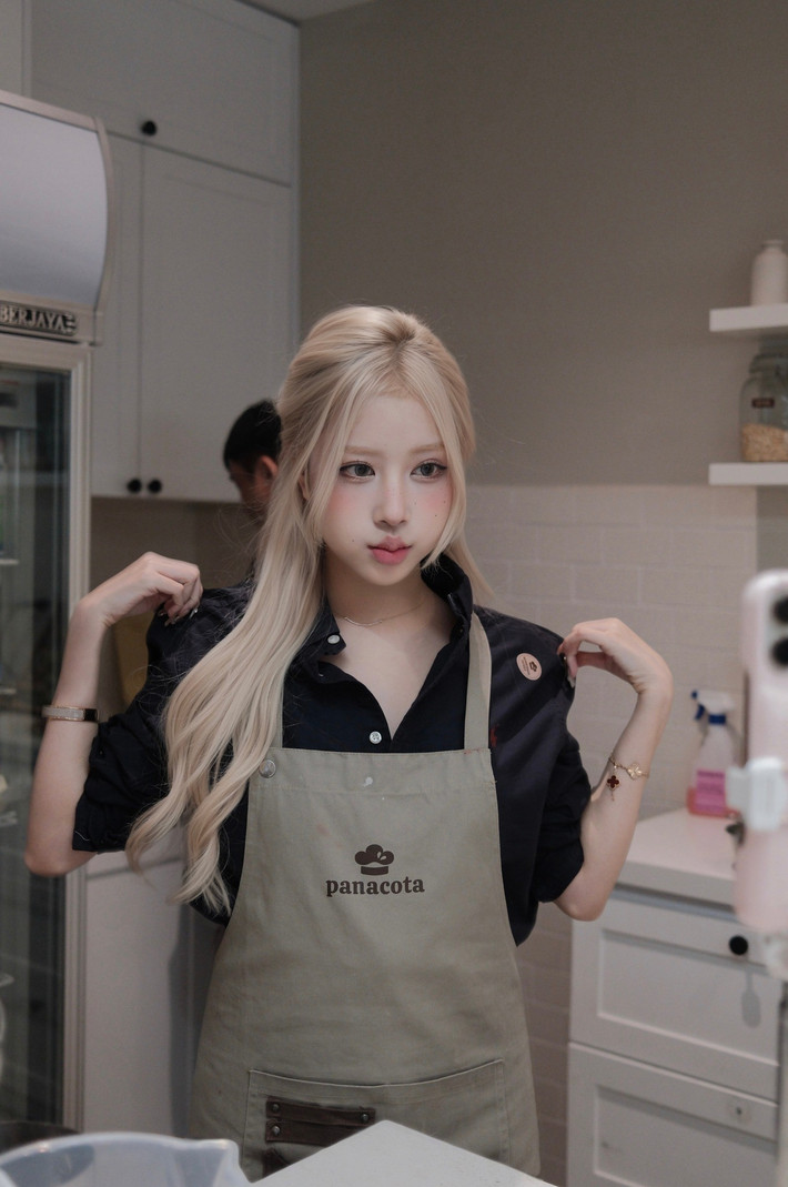 Huyền Diệu sở hữu một gương mặt xinh đẹp với sống mũi cao, đôi mắt to tròn và nụ cười tỏa nắng. (Ảnh: IGNV)