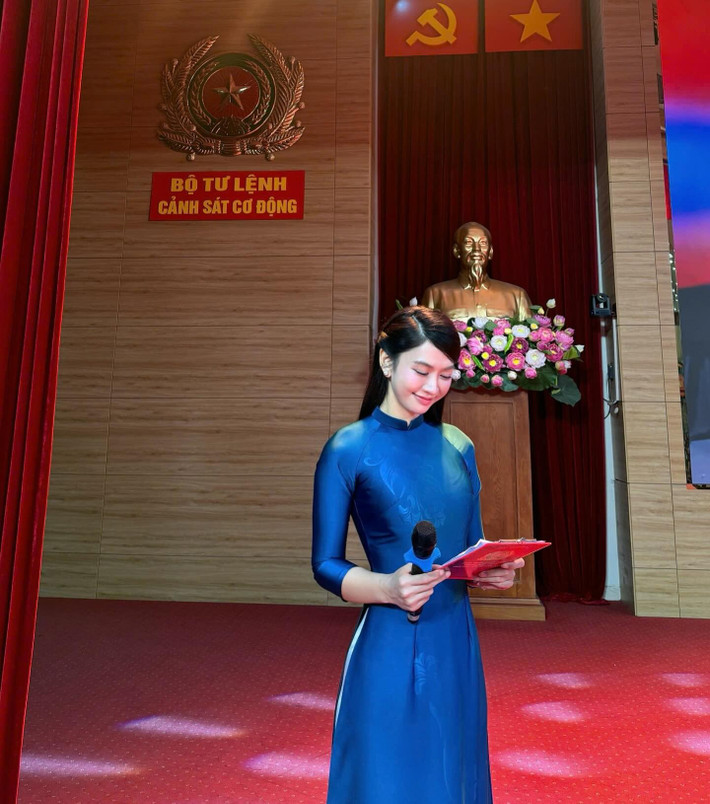 Trước khi xuất hiện với hình ảnh ngoan hiền ở hiện tại, cái tên Lê Bống thường gắn với hai chữ “thị phi” bởi phong cách ăn mặc gợi cảm và những phát ngôn gây sốc.
