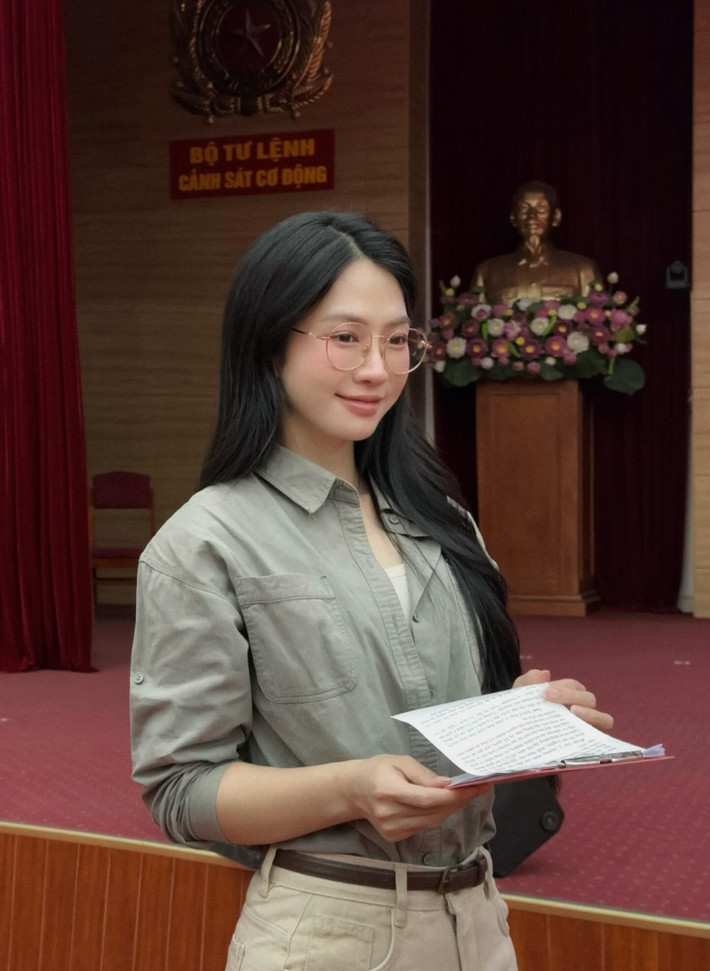 Lê Bống nhiều lần bị người xem phàn nàn là đọc thoại khô khan, biểu cảm gượng gạo, nhất là những cảnh hoang mang lo lắng hay khóc lóc. Khi đóng cùng các diễn viên giàu kinh nghiệm, năng lực diễn xuất của Lê Bống càng bị lép vế.