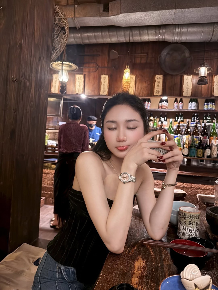 Loạt ảnh của nữ streamer khiến fan của cô nàng phải xuýt xoa khen ngợi.