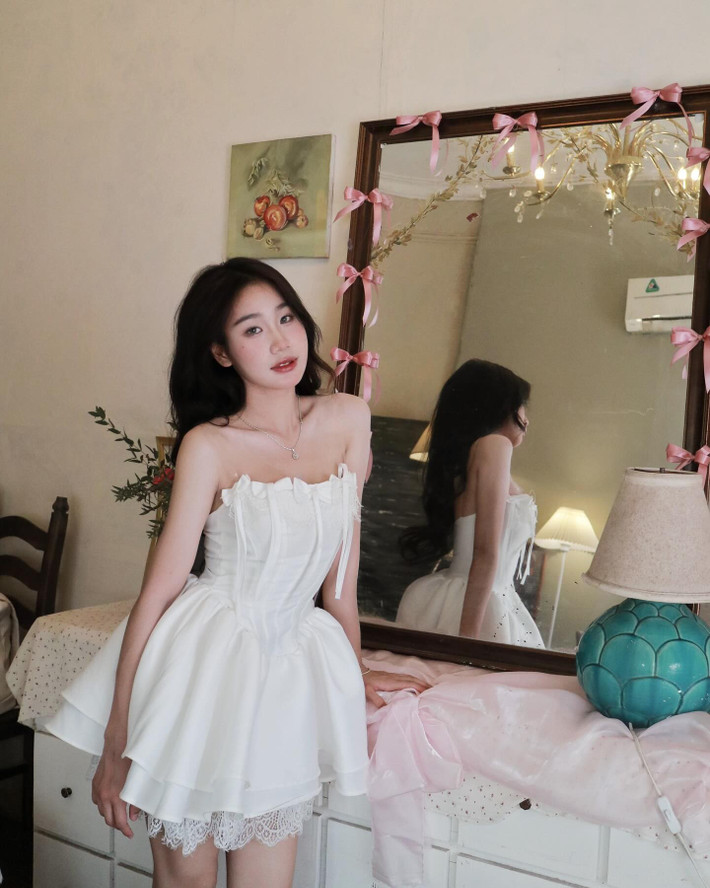 Phương Thảo sở hữu nhan sắc thanh tú, nhẹ nhàng. (Ảnh: FBNV)