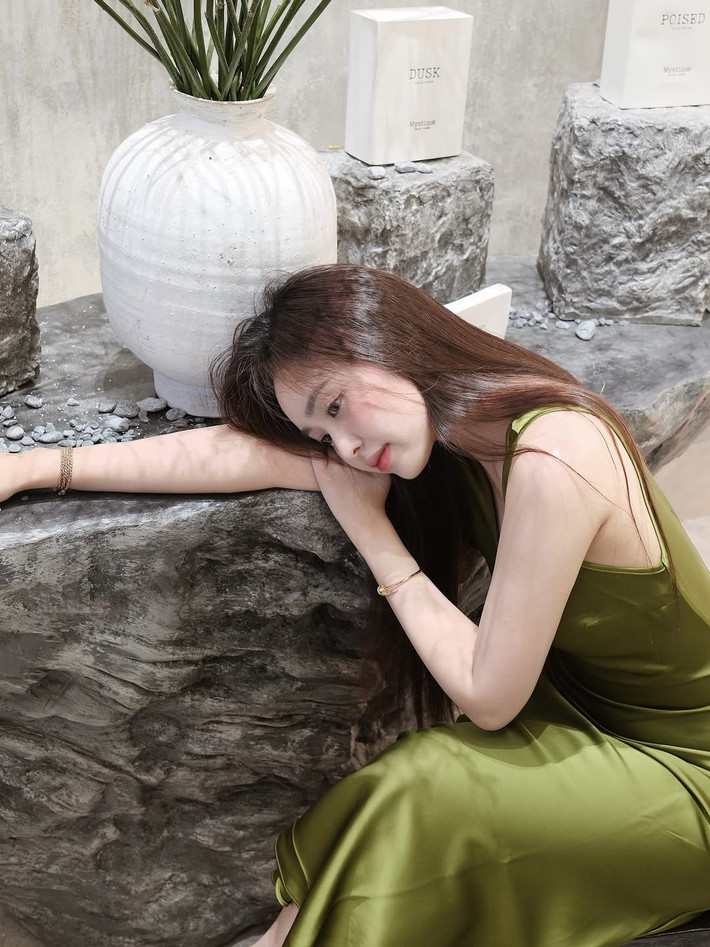 Khi biết được thông tin này, chắc hẳn nhiều người không khỏi ngỡ ngàng vì làn da, vóc dáng của cô nàng đẹp đỉnh, chẳng có chút dấu hiệu gì của người đã từng trải qua 2 lần sinh nở.