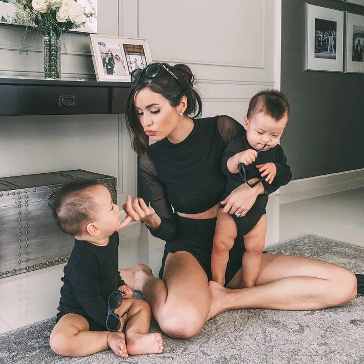 Thời điểm đó, cô là hình tượng mẹ bỉm hiện đại được nhiều người phụ nữ khắp châu Á ngưỡng mộ bởi cô đã lấy lại được vóc dáng thời son rỗi chỉ sau 3 tuần sinh con.